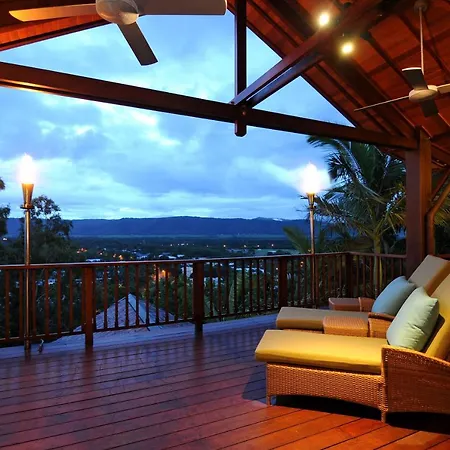 Villa Empat Puluh Dua Port Douglas Exterior photo