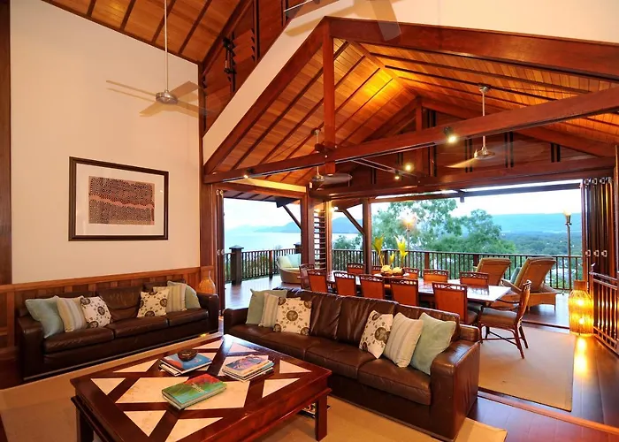 Villa Empat Puluh Dua